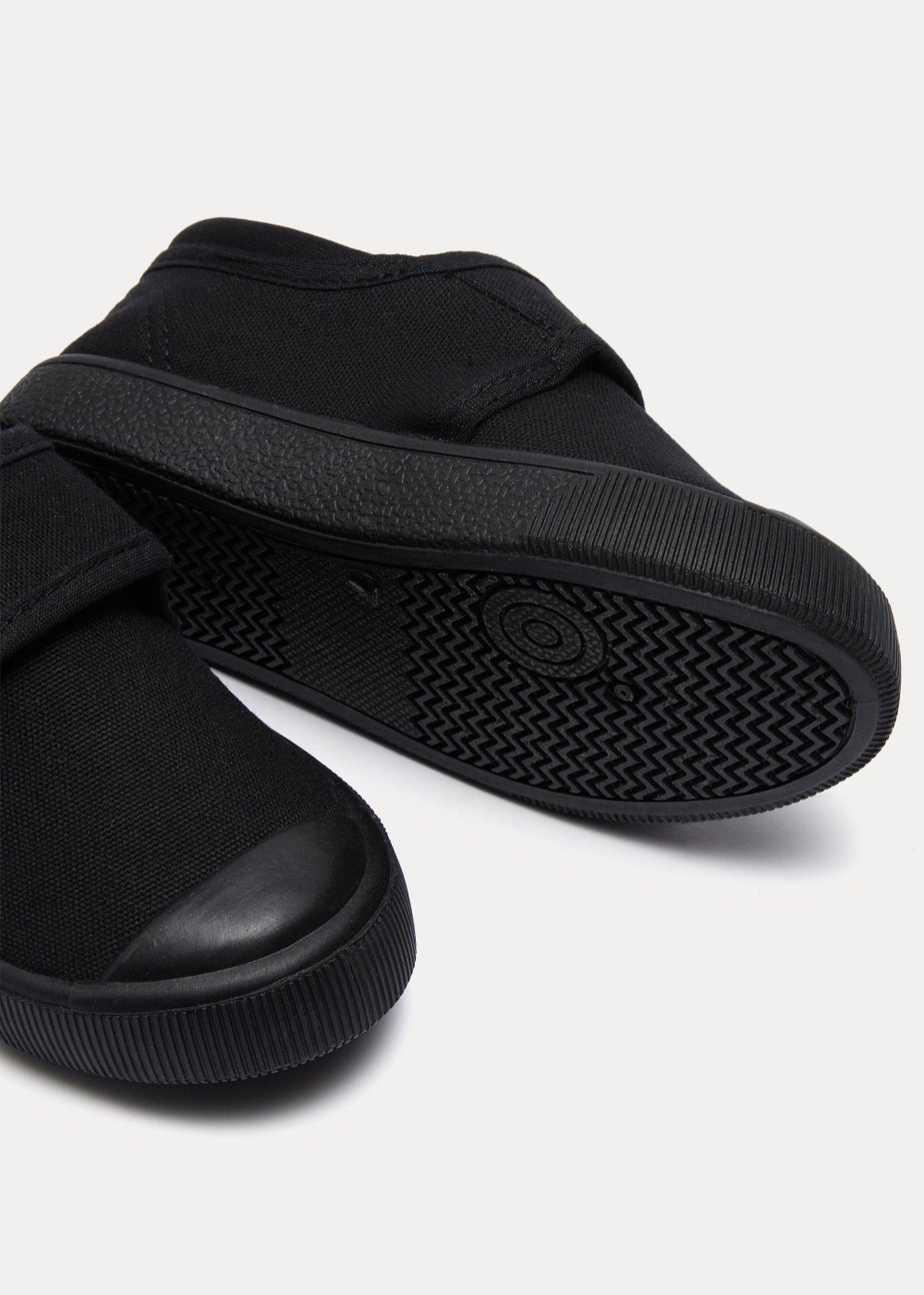 Kids Black School Plimsolls (Younger 7-Older 3)