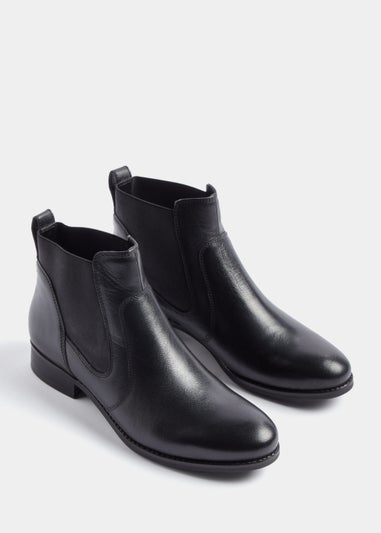 Black Flat Chelsea Boots