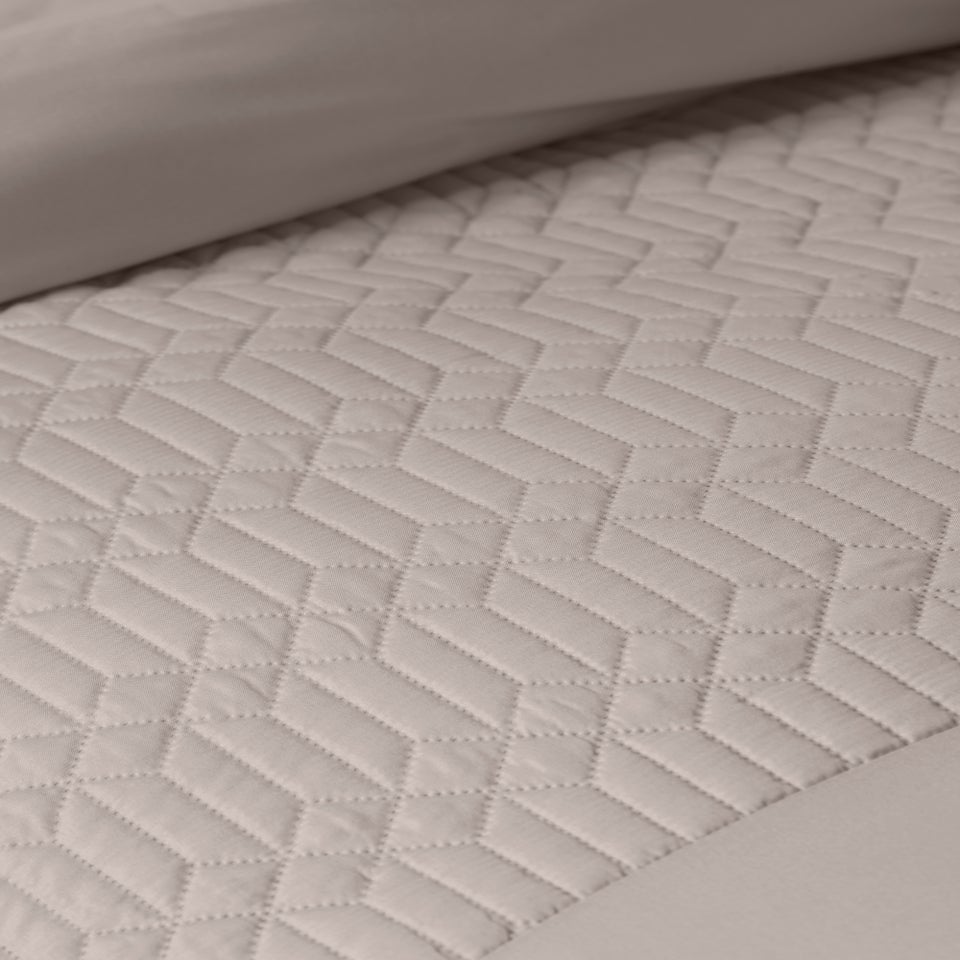 Natural Geo Pinsonic Duvet Cover