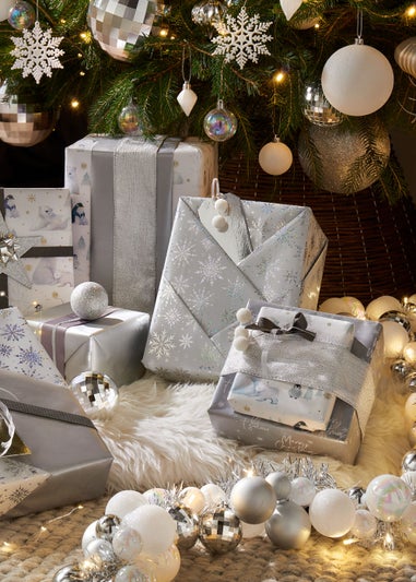 Silver Christmas Bauble Garland (71cm x 21cm x 11cm)