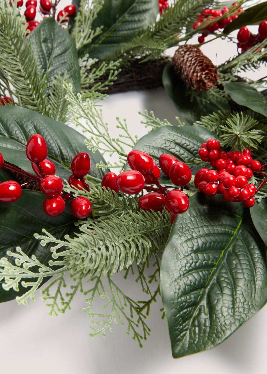 Red Berry Wreath (55cm x 55cm x 15cm)