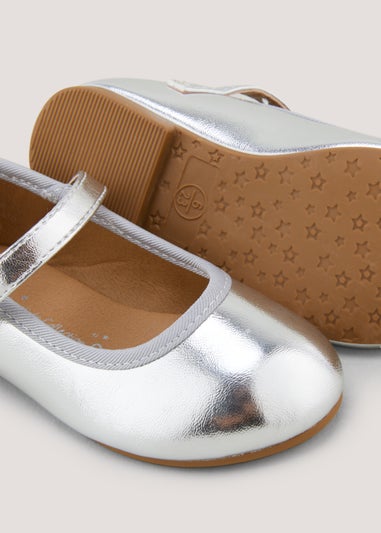 Girls Silver Ballet Flats (Younger 4-12)