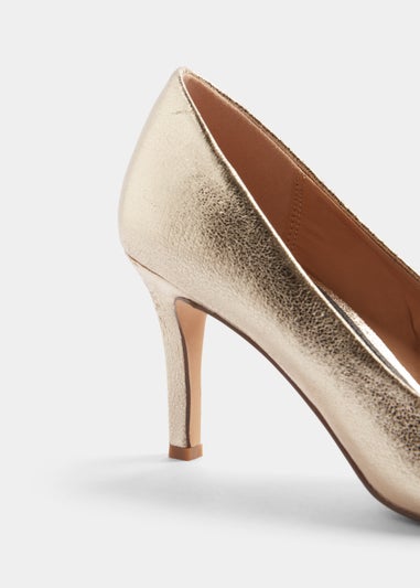Et Vous Gold Pointed Court Heels