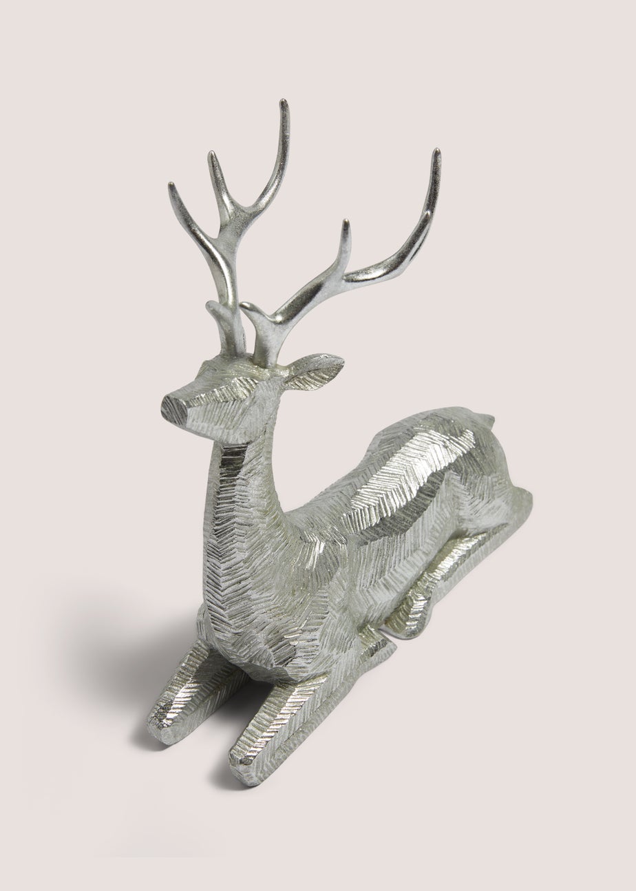 Silver Sitting Stag (21.5cm)