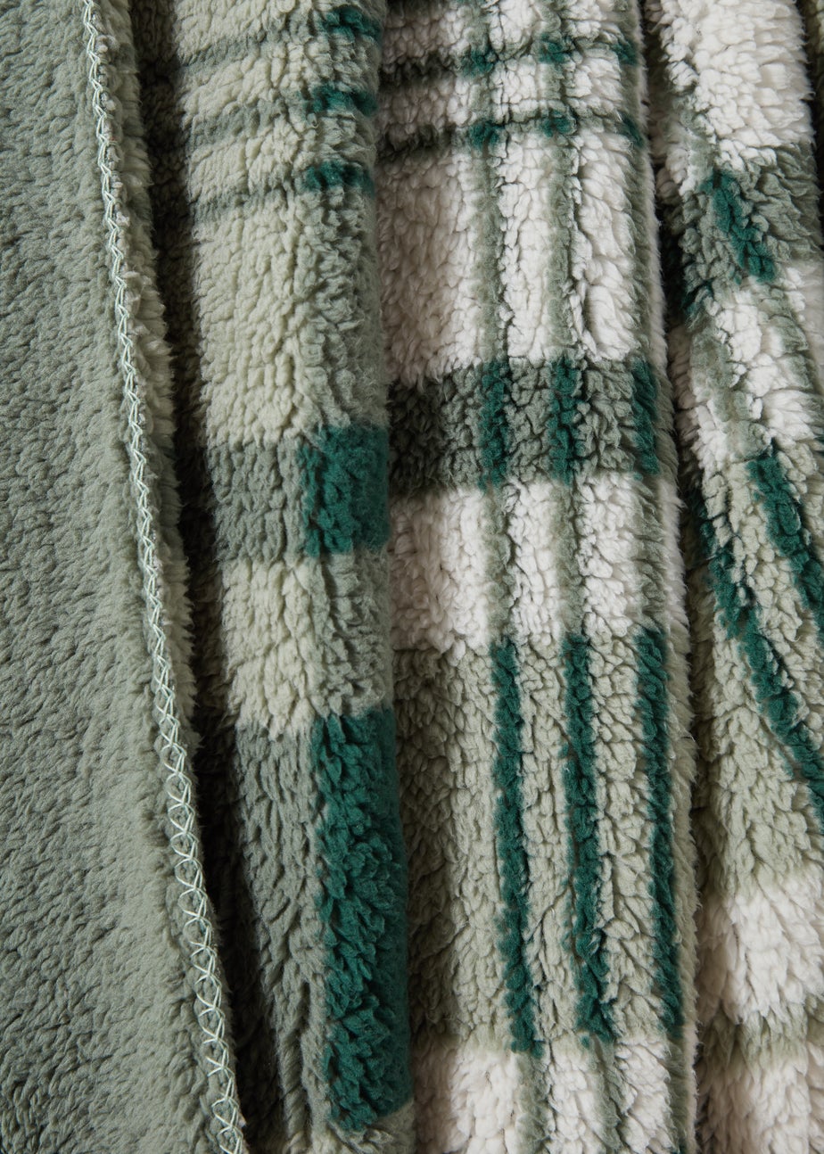 Green Check Teddy Fleece Throw (150cm x 180cm)