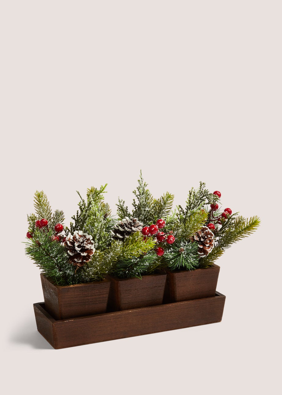 Berries in Wood Tray (25cm x 28cm x 9.5cm)