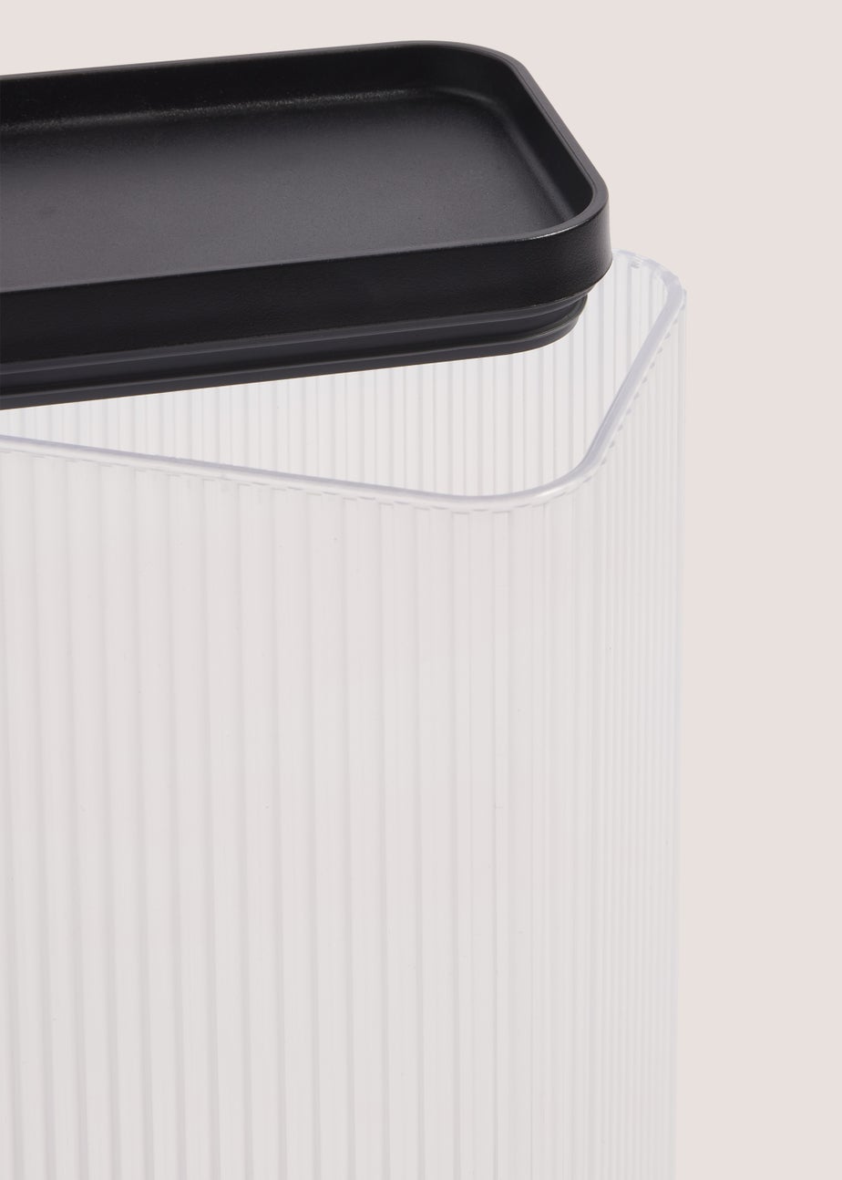 Clear Ribbed Plastic Food Storage with Black Lid (22cm x 14cm)