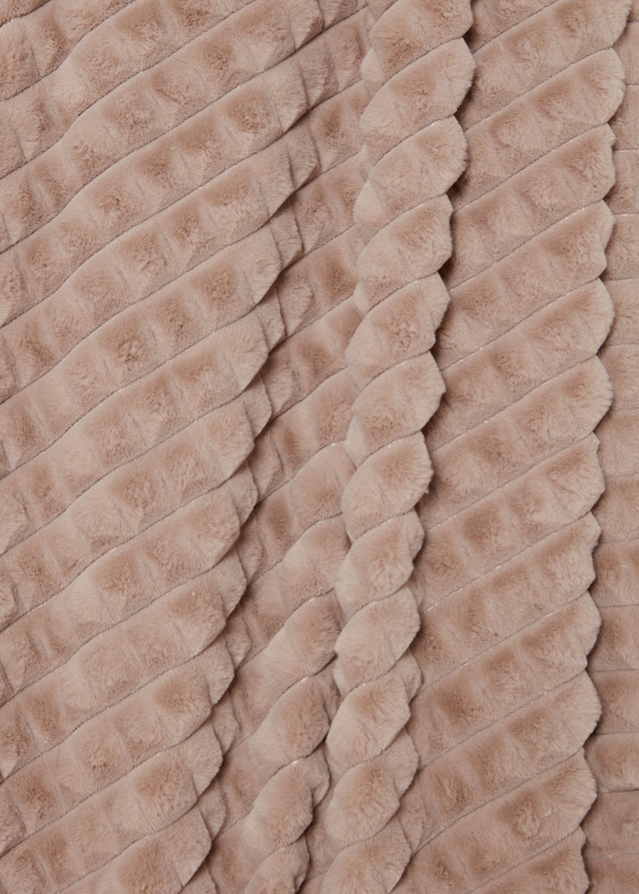 Beige Grid Faux Fur Throw (180cm x 150cm)