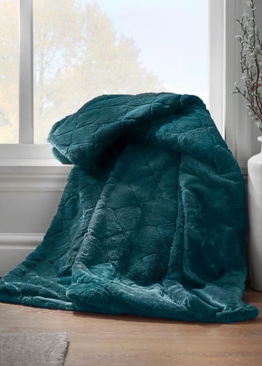 Catherine Lansfield Cosy Diamond Faux Fur Soft 130x170cm Blanket Throw Bottle Green