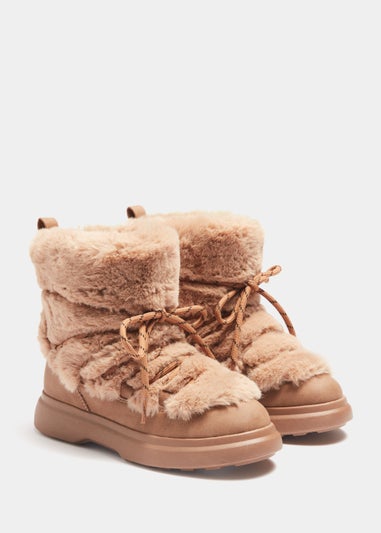 Girls Tan Faux Fur Hiker Boots (Younger 10-Older 6)