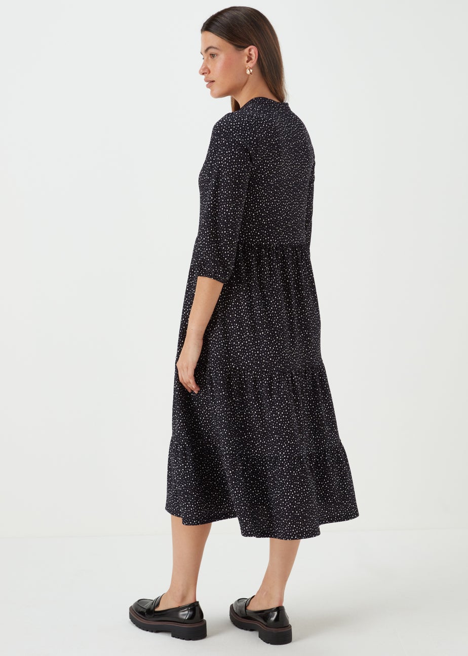 Black Spot Crinkle V-Neck Midi Dress