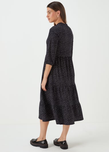 Black Spot Crinkle V-Neck Midi Dress