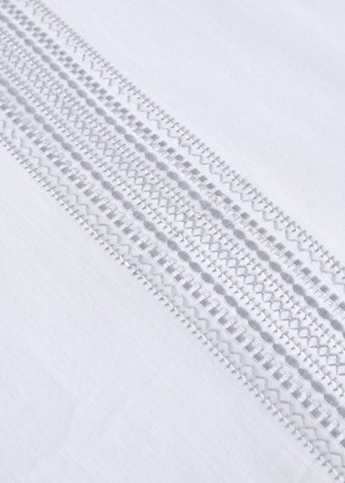 Appletree Boutique Embroidered Band White Duvet Cover Set