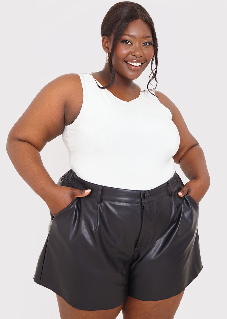 In the Style Jac Jossa Black Faux Leather Shorts