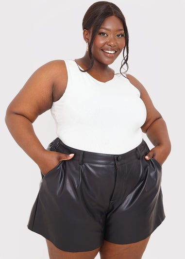 In the Style Jac Jossa Black Faux Leather Shorts