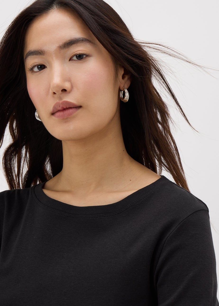 Black Long Sleeve T-Shirt