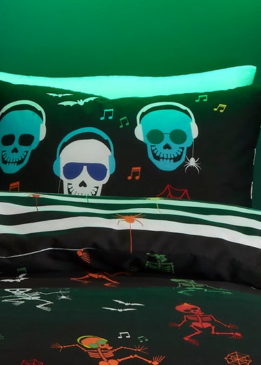 Bedlam Halloween Dancing Skeletons Duvet Cover Set
