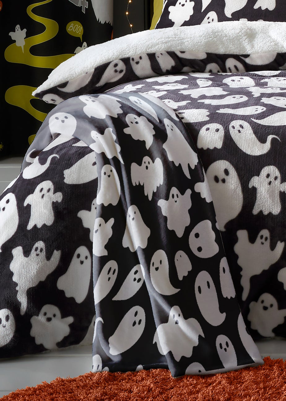 Bedlam Halloween Spooky Ghosts Throw