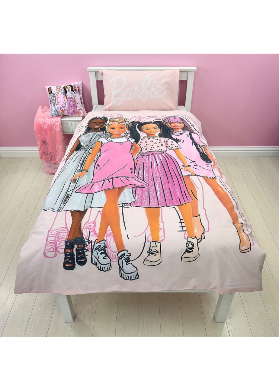 Barbie Figures Panel Duvet Set