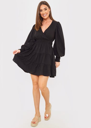 In the Style Danielle Black Crinkle Plunge Mini Dress