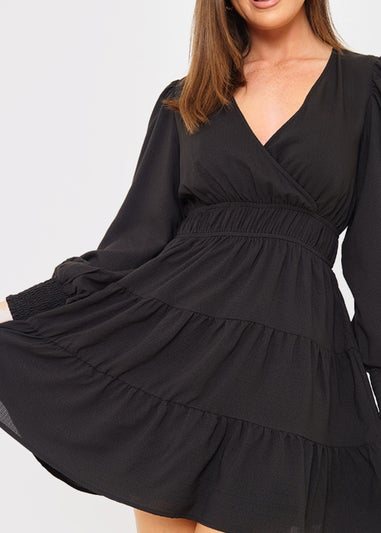 In the Style Danielle Black Crinkle Plunge Mini Dress