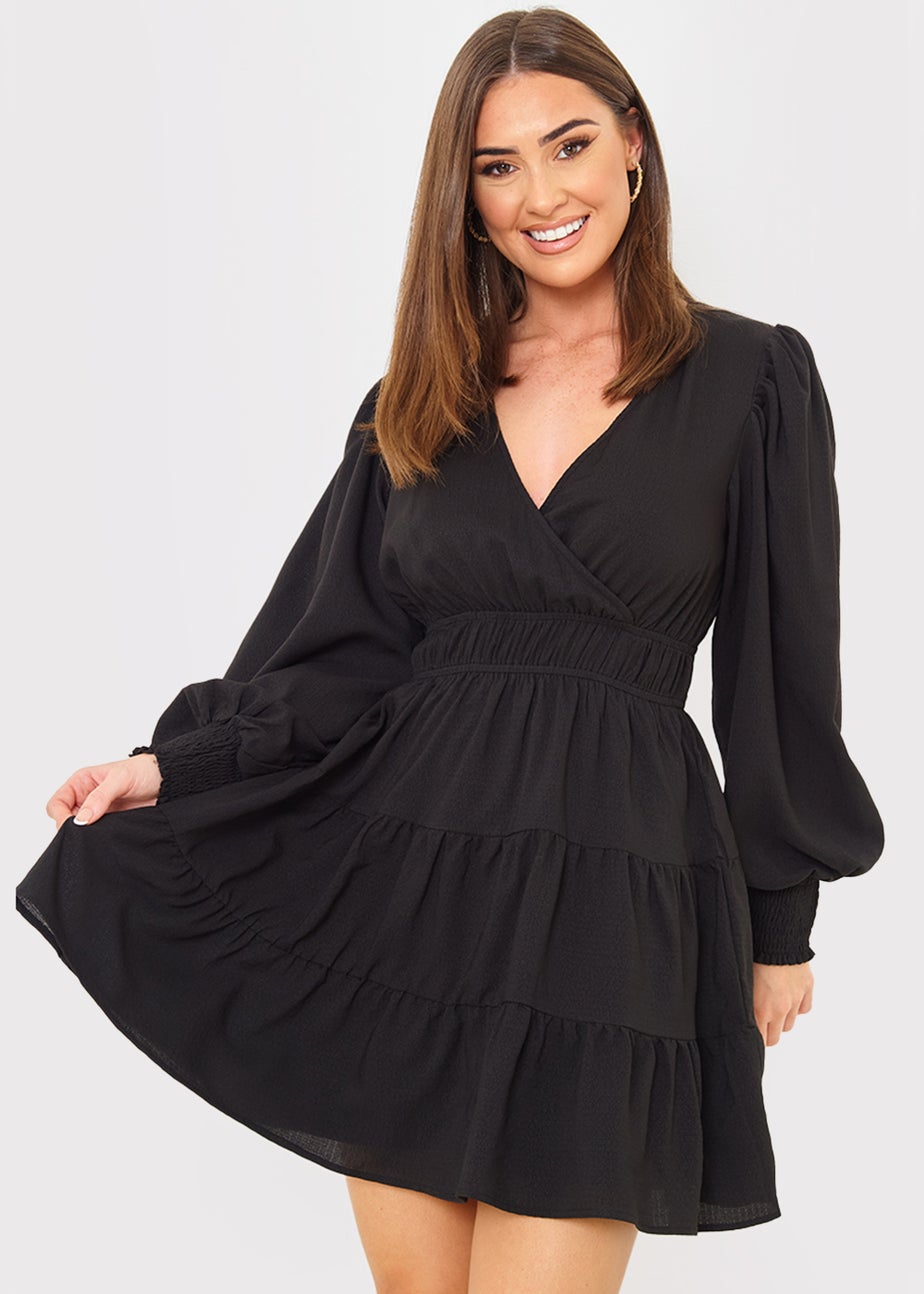 In the Style Danielle Black Crinkle Plunge Mini Dress