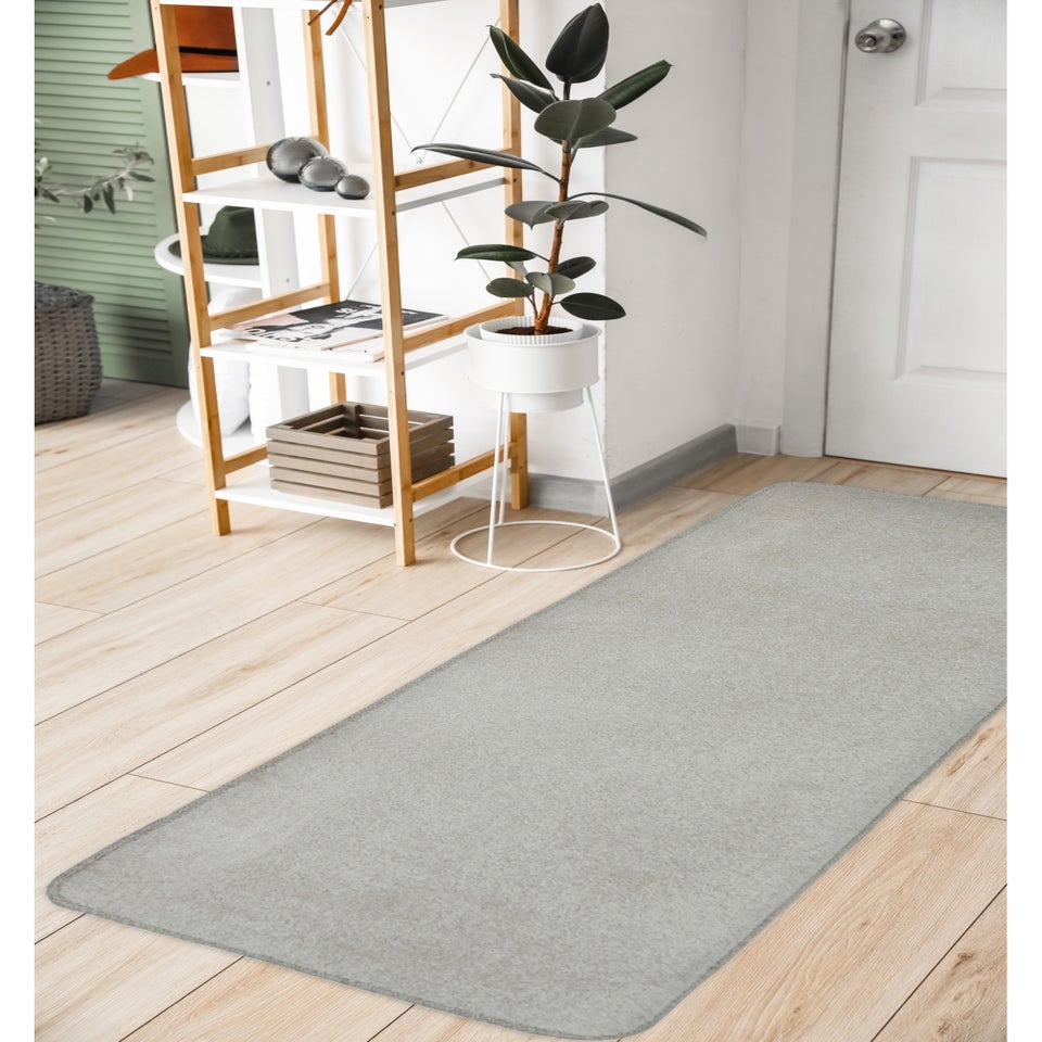 Relay Classic Natural Beige Runner