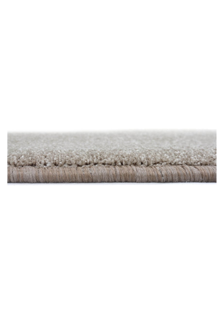 Relay Classic Natural Beige Runner