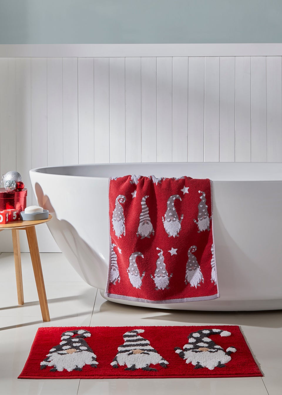 Fusion Christmas Gonks Bath Mat (50cm x 80cm)