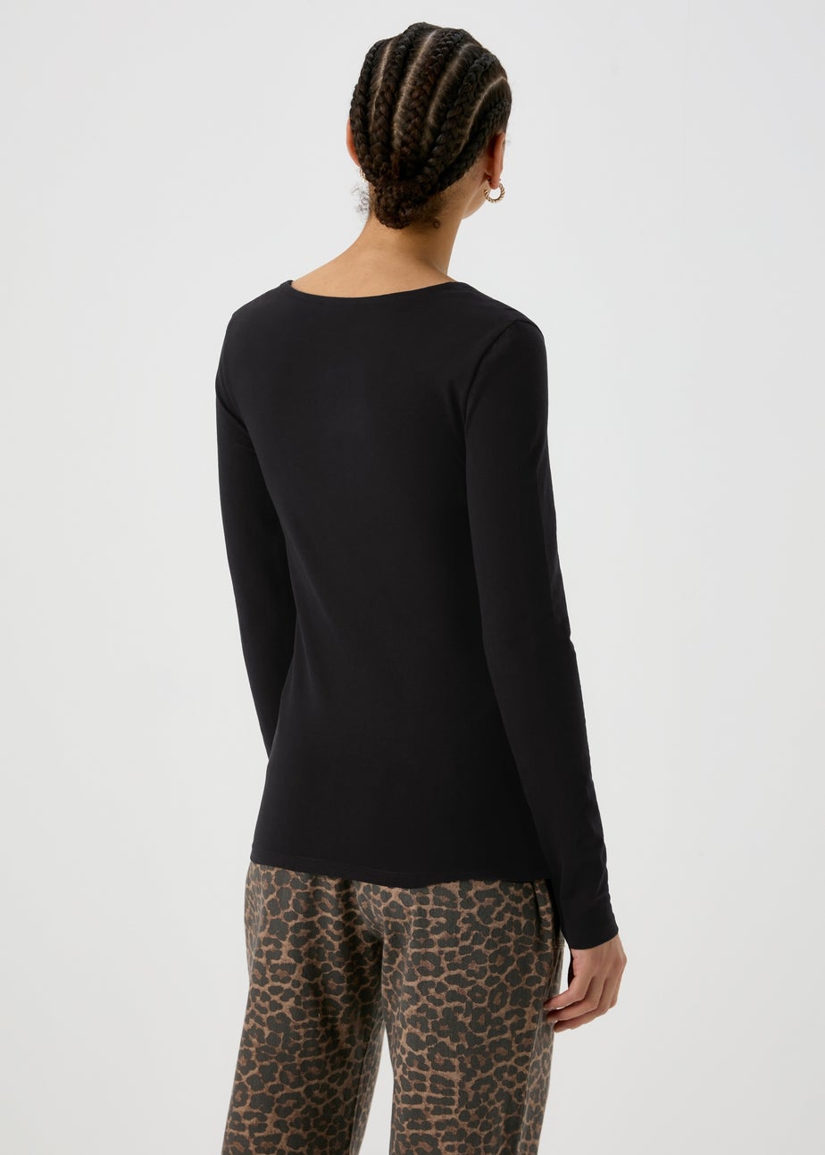 Black Long Sleeve T-Shirt