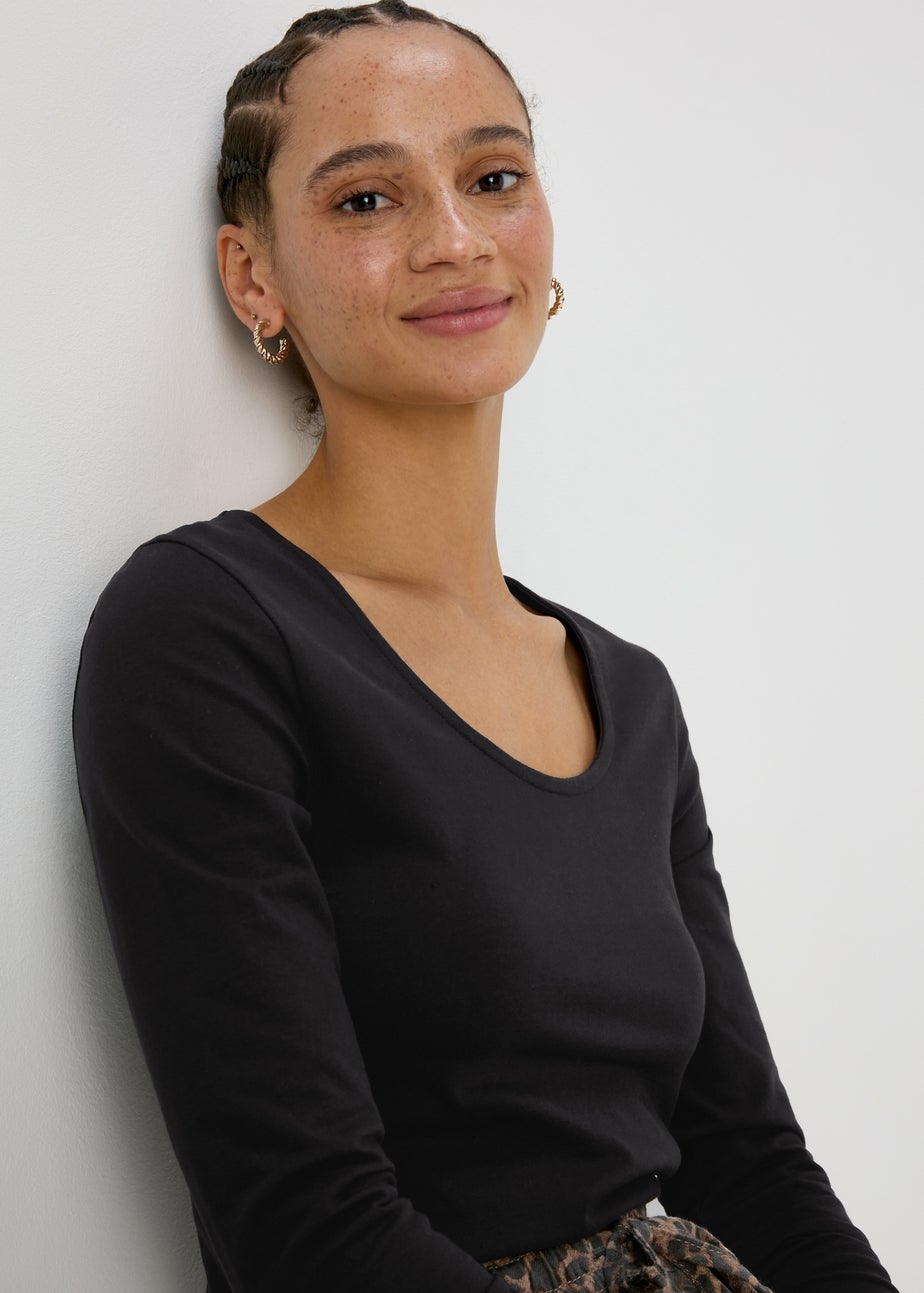 Black Long Sleeve T-Shirt