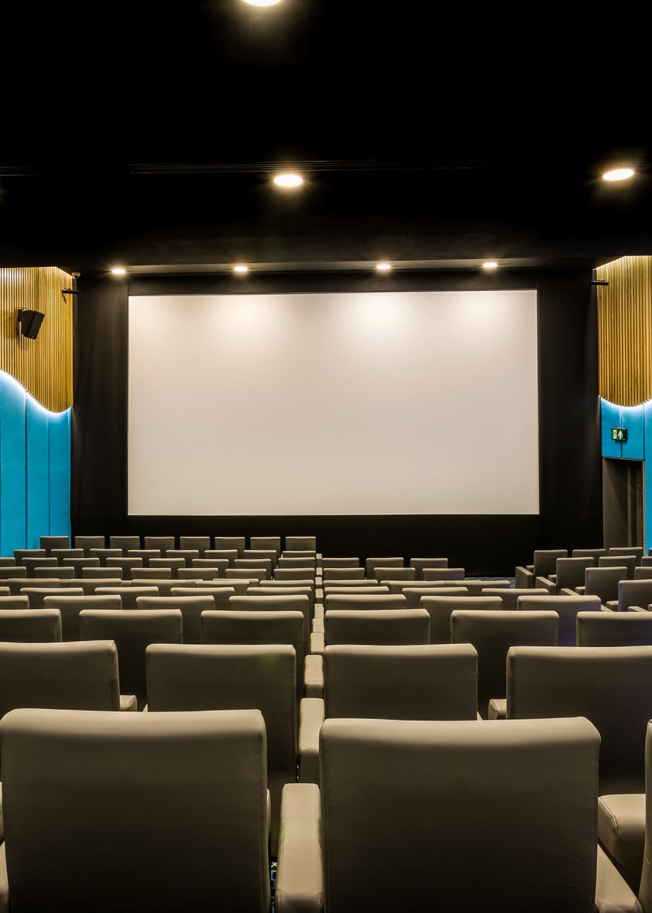 Virgin Experience Days Cocktail Cinema Evening for Two at the 5* Courthouse Hotel, Shoreditch