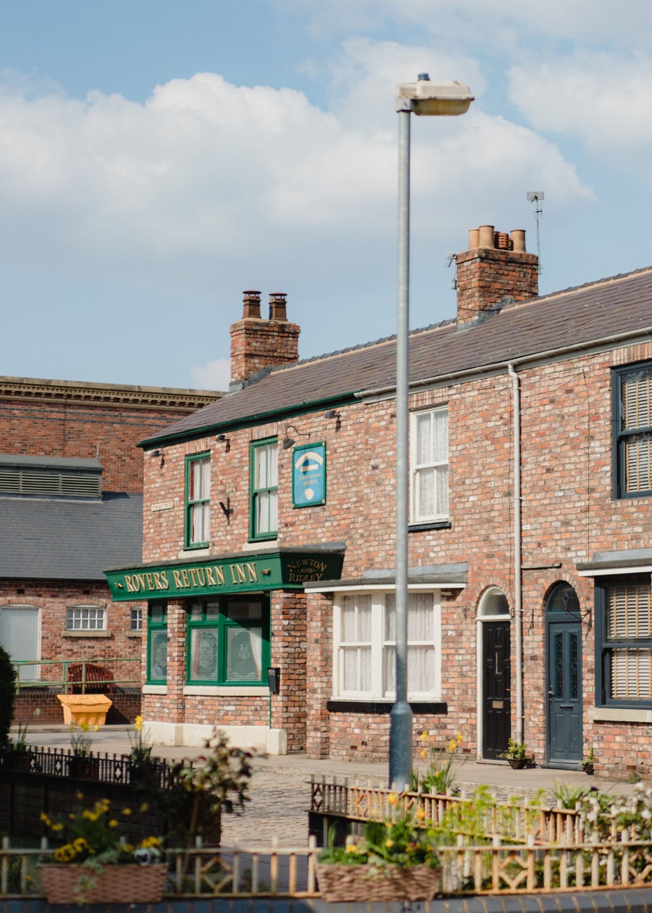 Virgin Experience Days Coronation Street: The Tour for Two