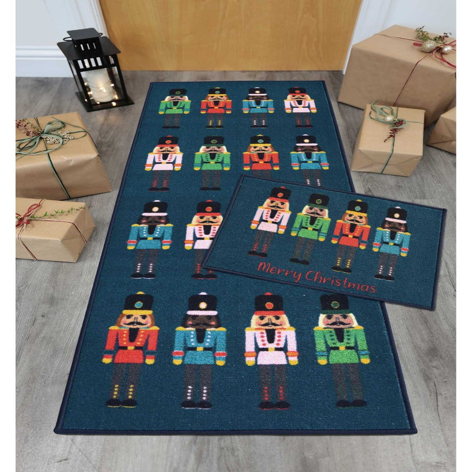 Homemaker Nutcracker Runner & Doormat