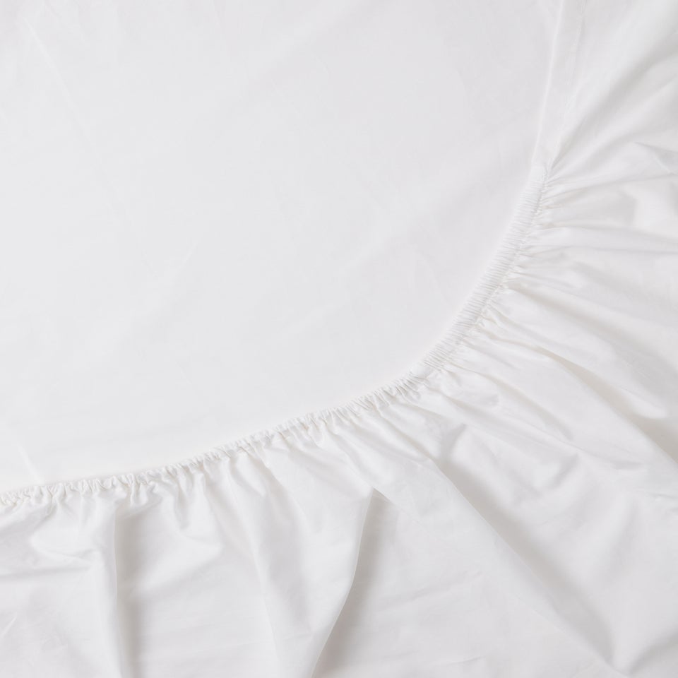 White Cotton Deep Fitted Bed Sheet (180 Thread Count)