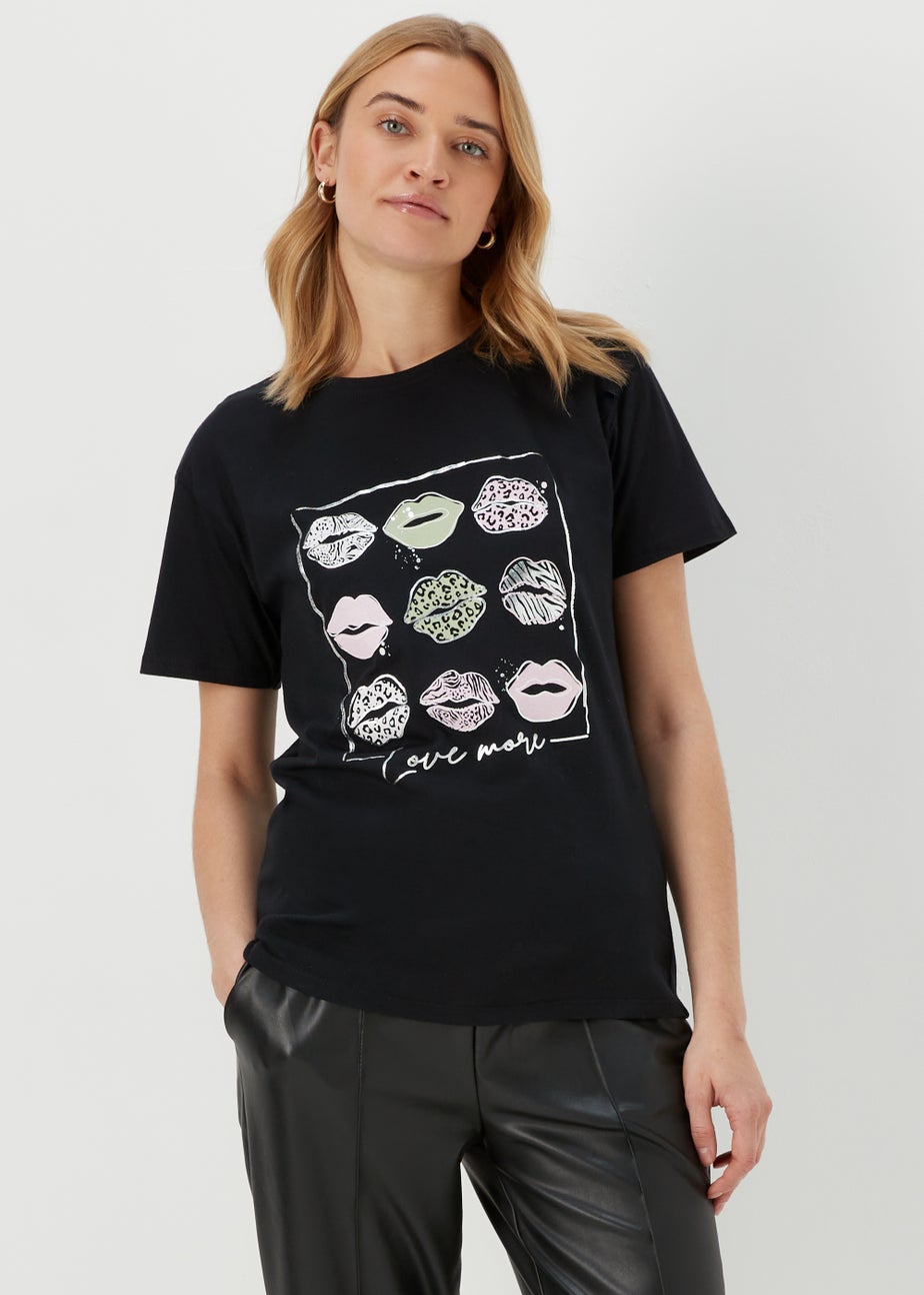 Black Lips Love More Slogan T-Shirt