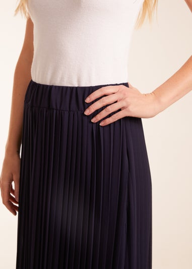 Blue Vanilla Navy Pleated Deep Waist Band Midi Skirt