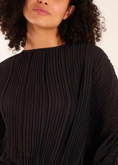 Blue Vanilla Black Long Sleeve Pleated Top