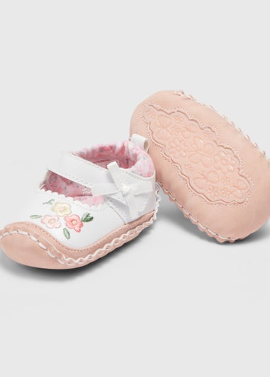 Baby White Moccasin Soft Sole Shoes (Newborn-18mths)