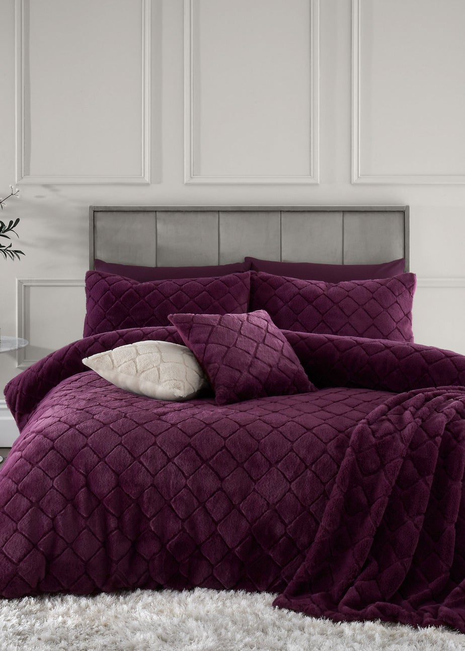Catherine Lansfield Cosy Diamond Faux Fur Duvet Cover Set
