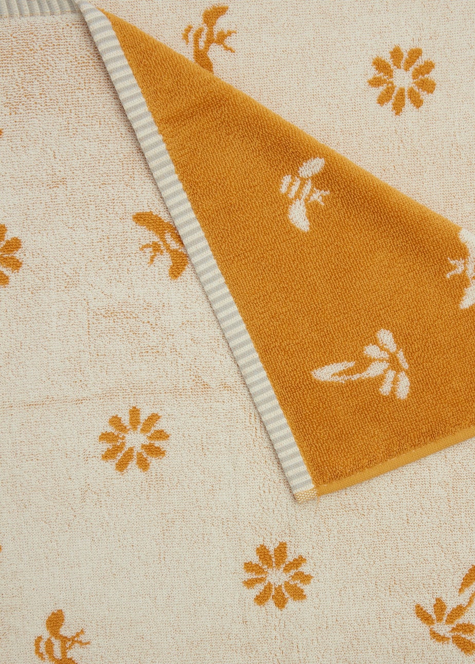 Yellow Bee Cottage Towel (500gsm)