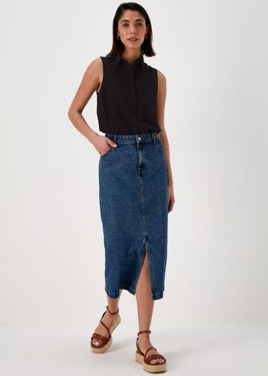 Black Sleeveless Shirt