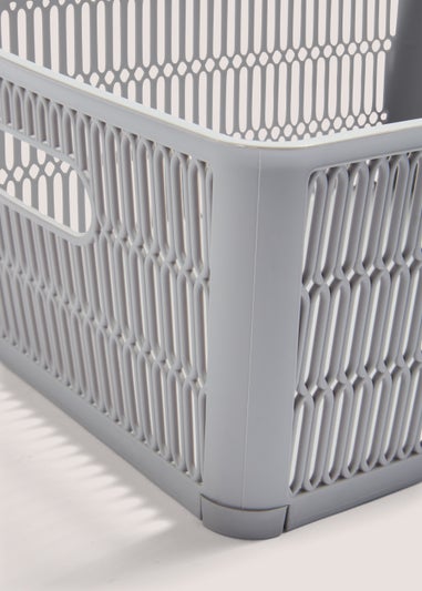 Large Plastic Storage Basket (38.1cm x 33cm x 12.7cm)