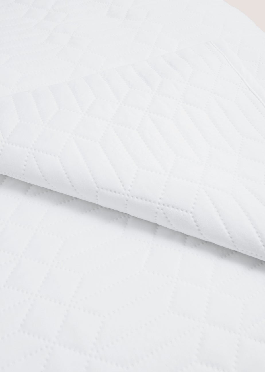 White Geo Pinsonic Bedspread (235cm x 235cm)