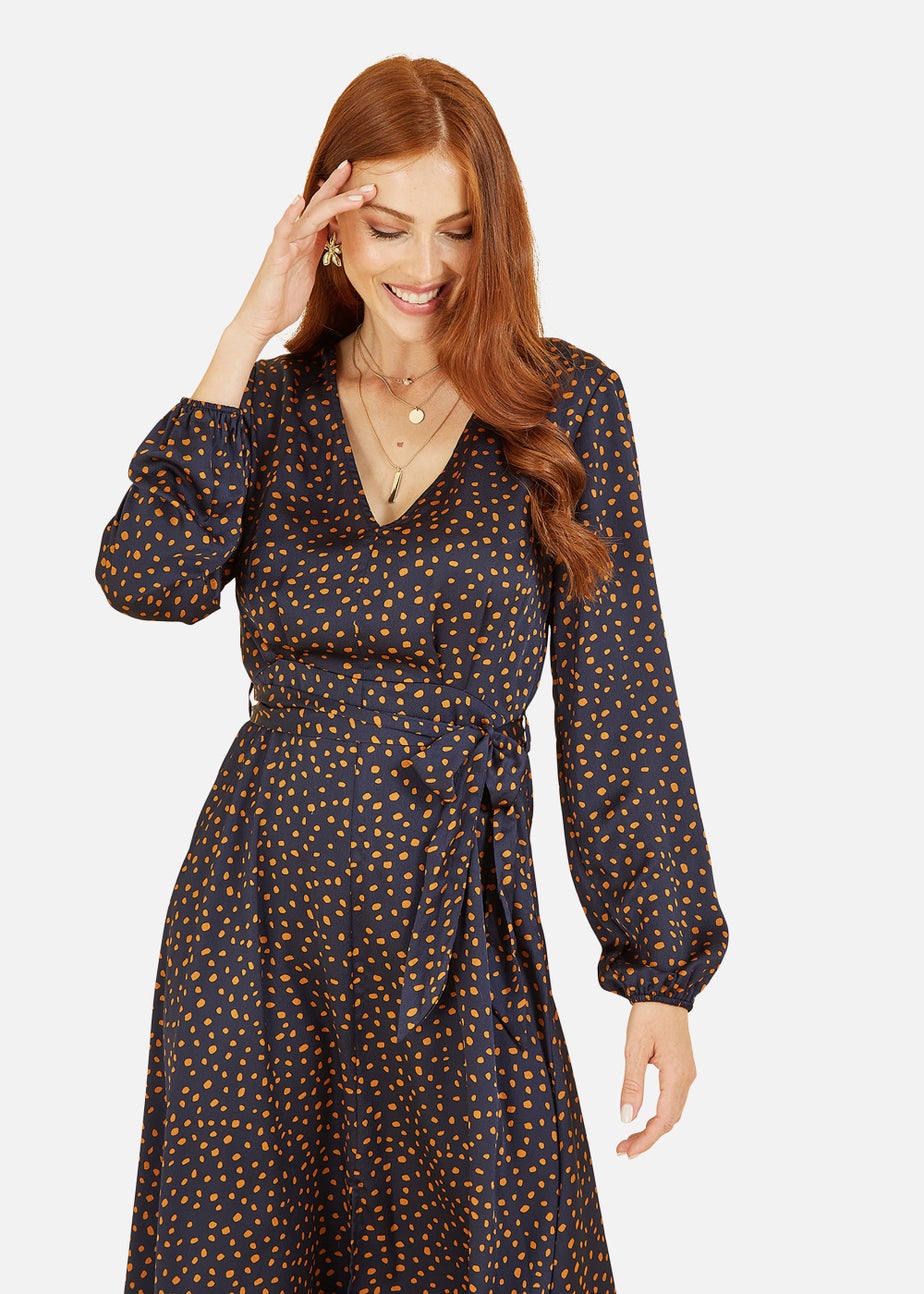 Mela Satin Dash Print Midi Dress In Navy