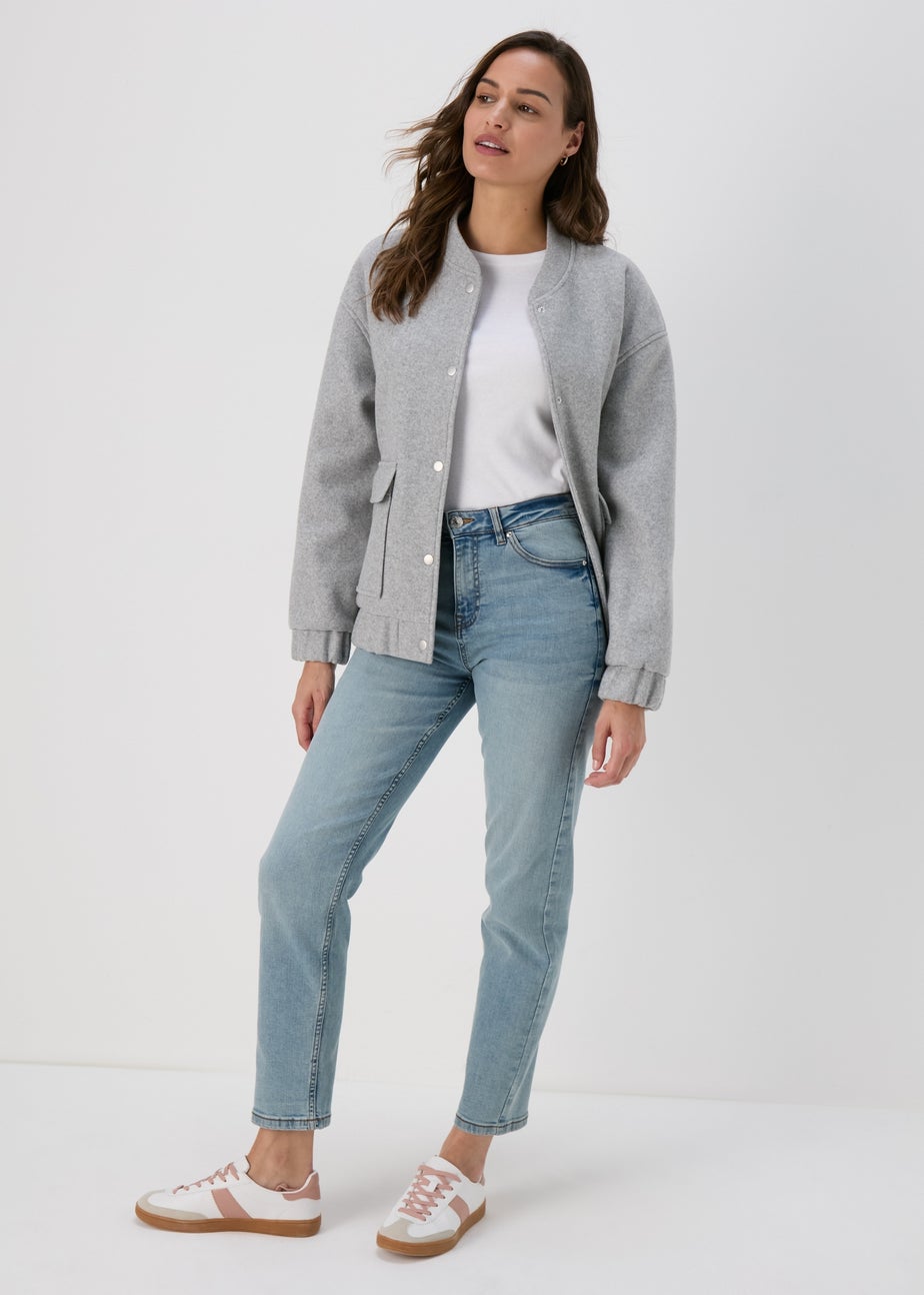 Light Wash Straight Fit Jeans