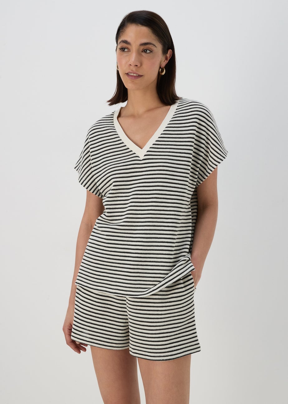 Black & White V Neck Top