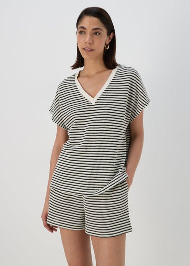 Black & White V Neck Top