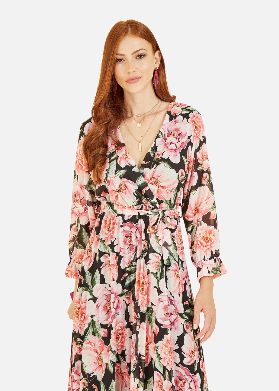 Yumi Black Rose Print Pleated Midi Dress