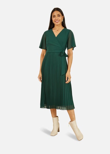 Yumi Pleated Wrap Over Midi Dress In Green